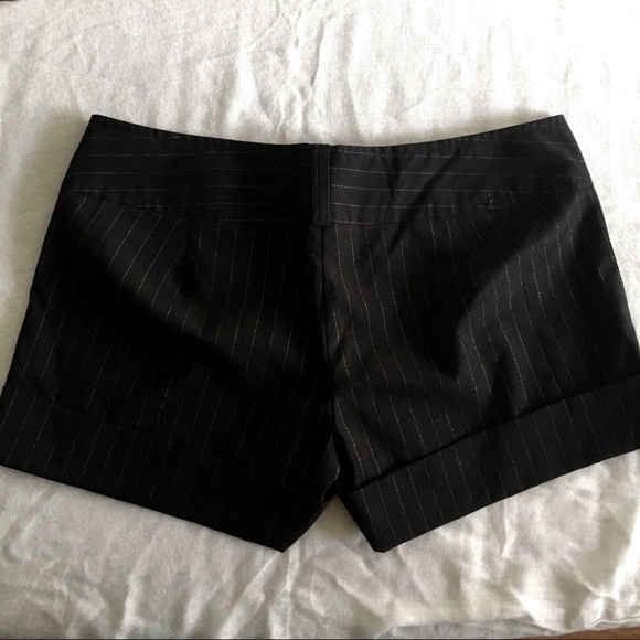 Black cuffed dressy shorts - small - Picture 2 of 8